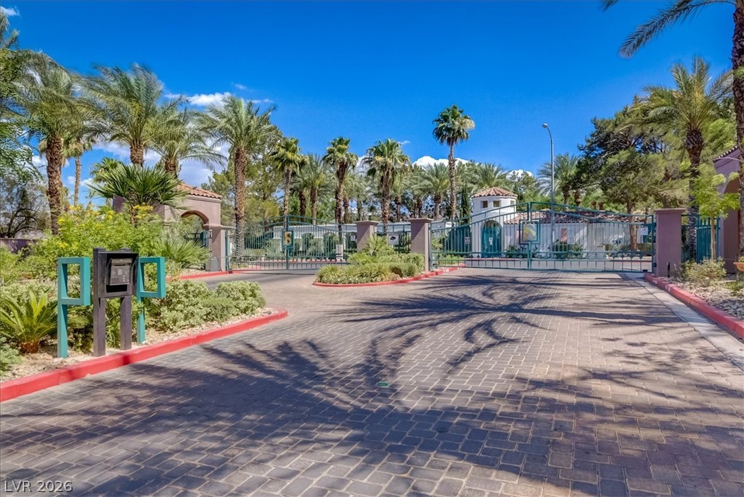 1812 Stablegate Avenue