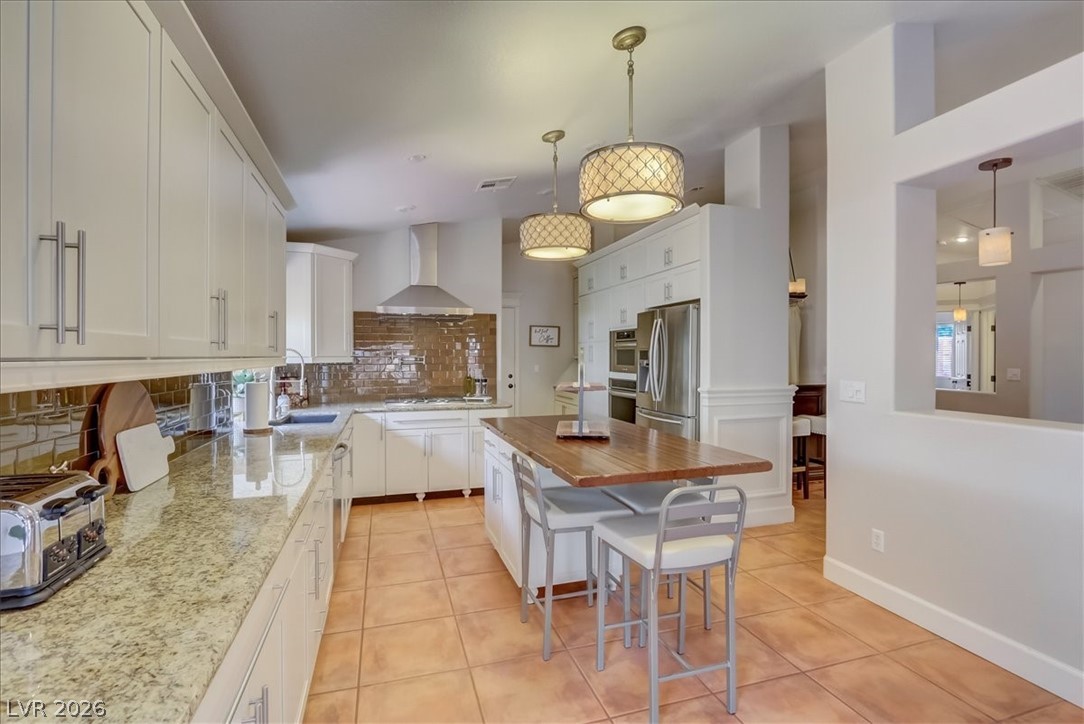 1812 Stablegate Avenue