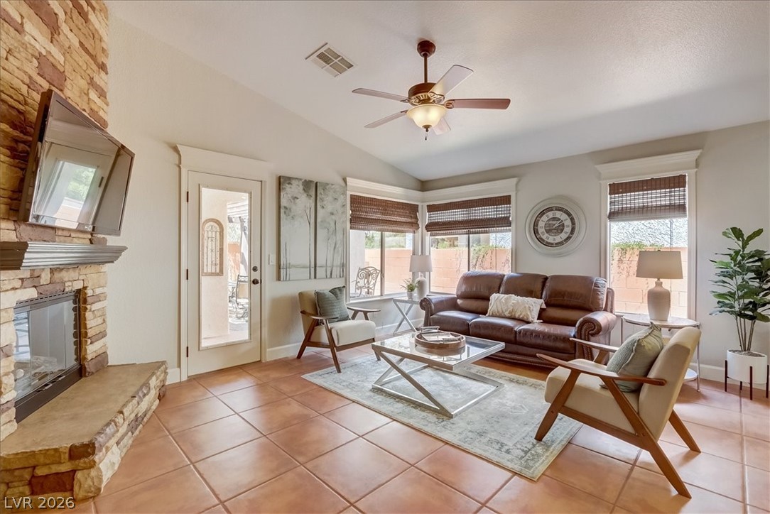 1812 Stablegate Avenue