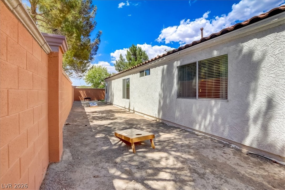 1812 Stablegate Avenue