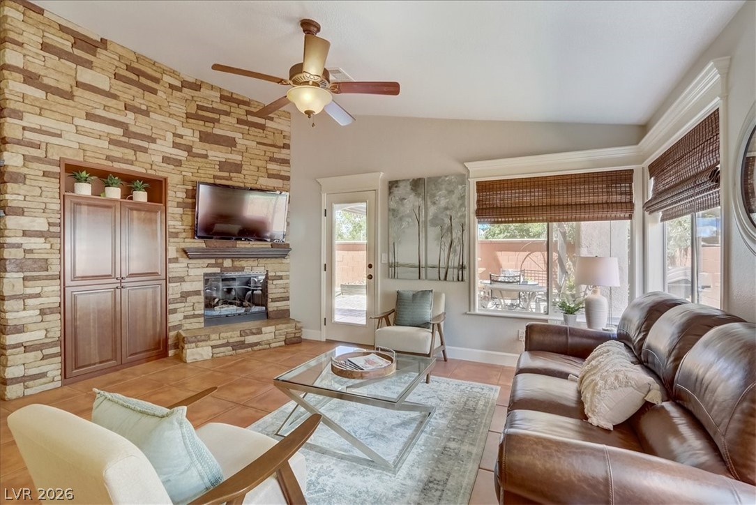 1812 Stablegate Avenue