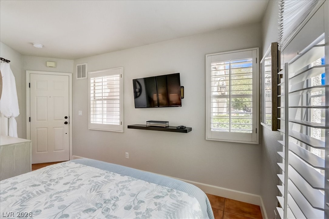 1812 Stablegate Avenue