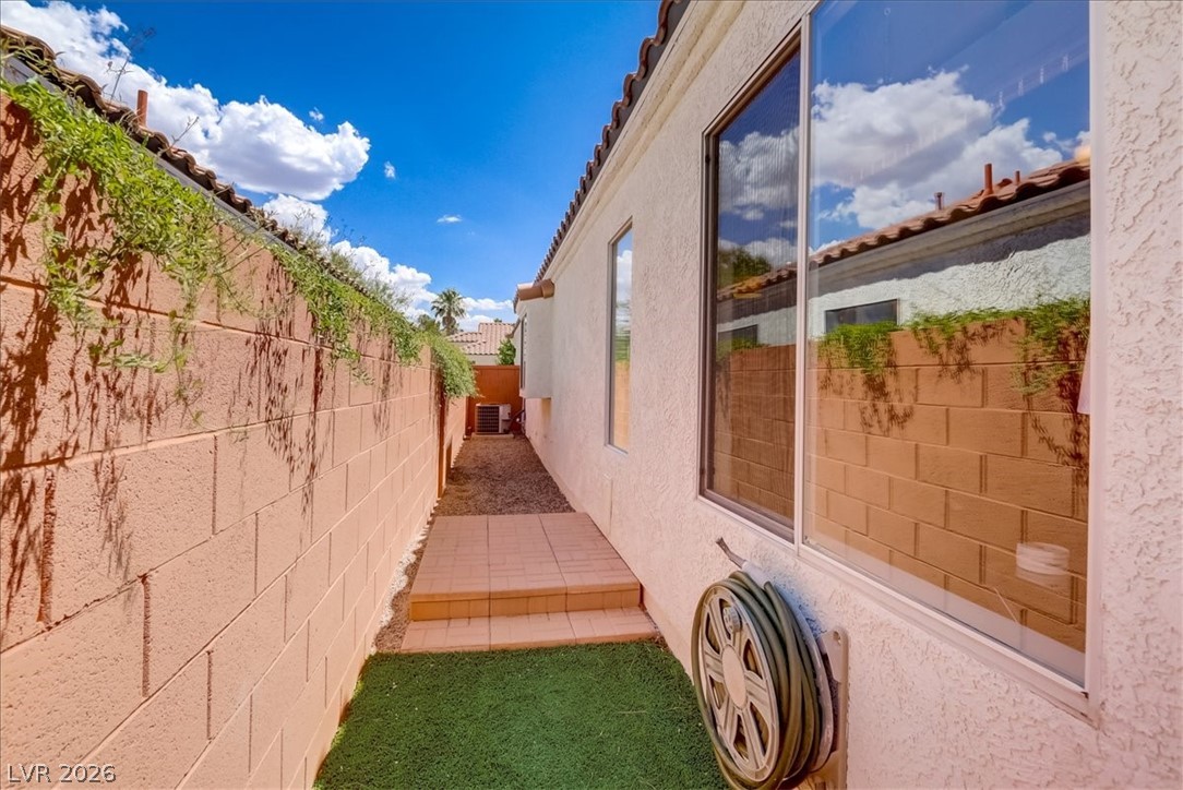 1812 Stablegate Avenue