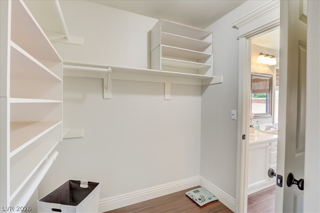 1812 Stablegate Avenue