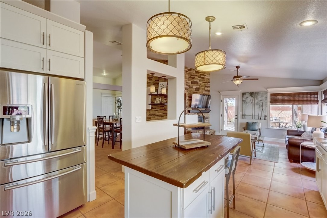 1812 Stablegate Avenue