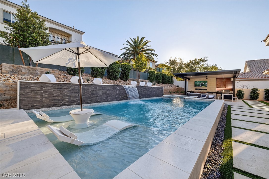 2279 Candlestick Avenue