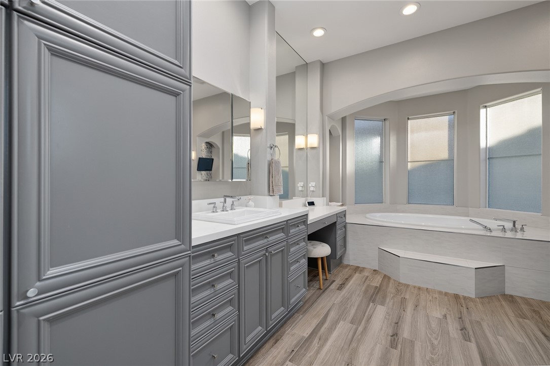 2279 Candlestick Avenue