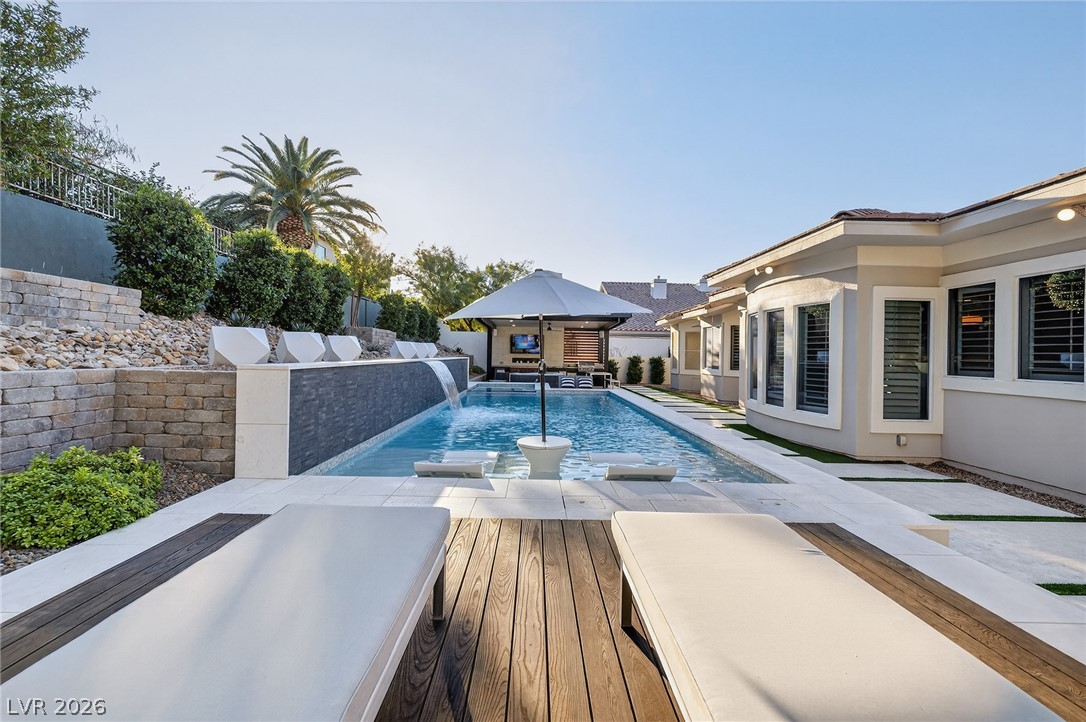 2279 Candlestick Avenue