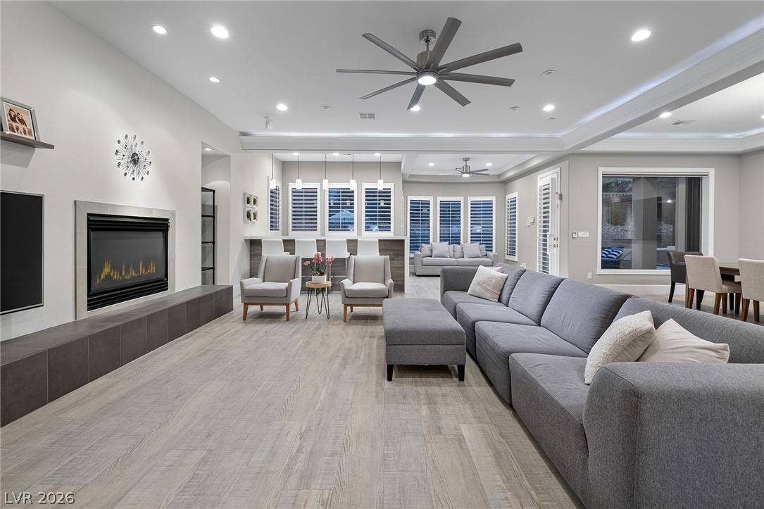 2279 Candlestick Avenue