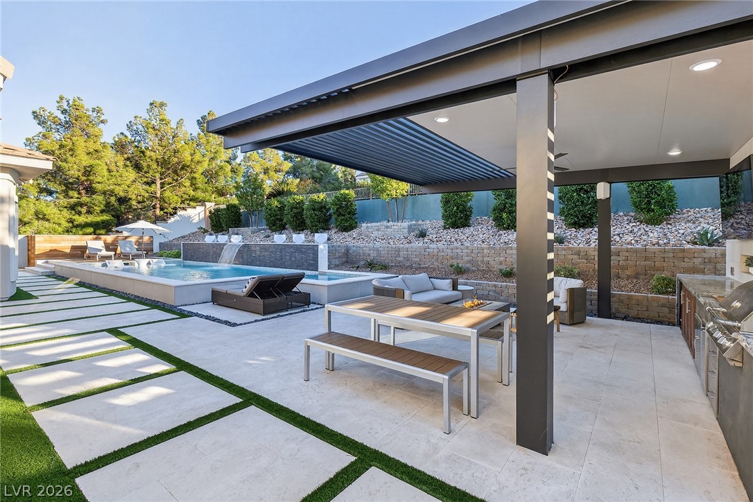 2279 Candlestick Avenue