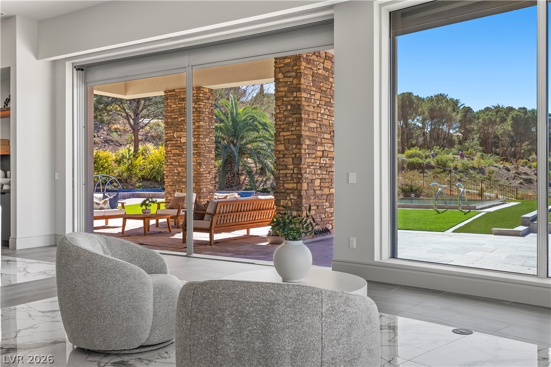 1 Costa Del Sol Court