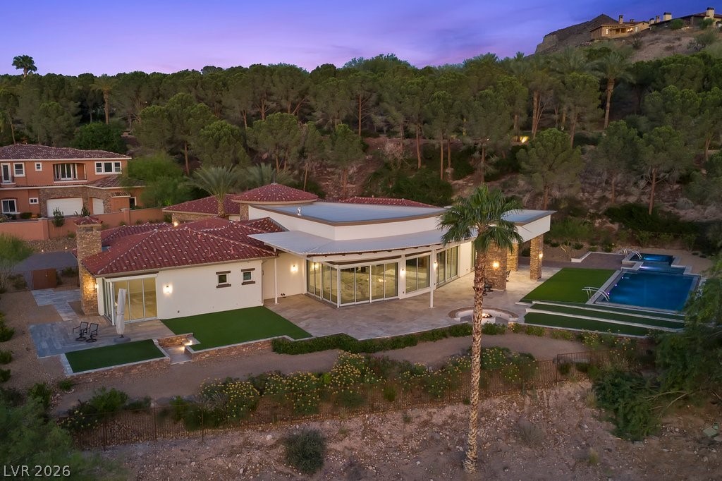 1 Costa Del Sol Court