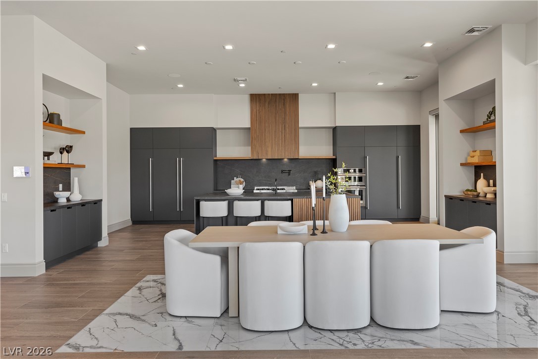 1 Costa Del Sol Court