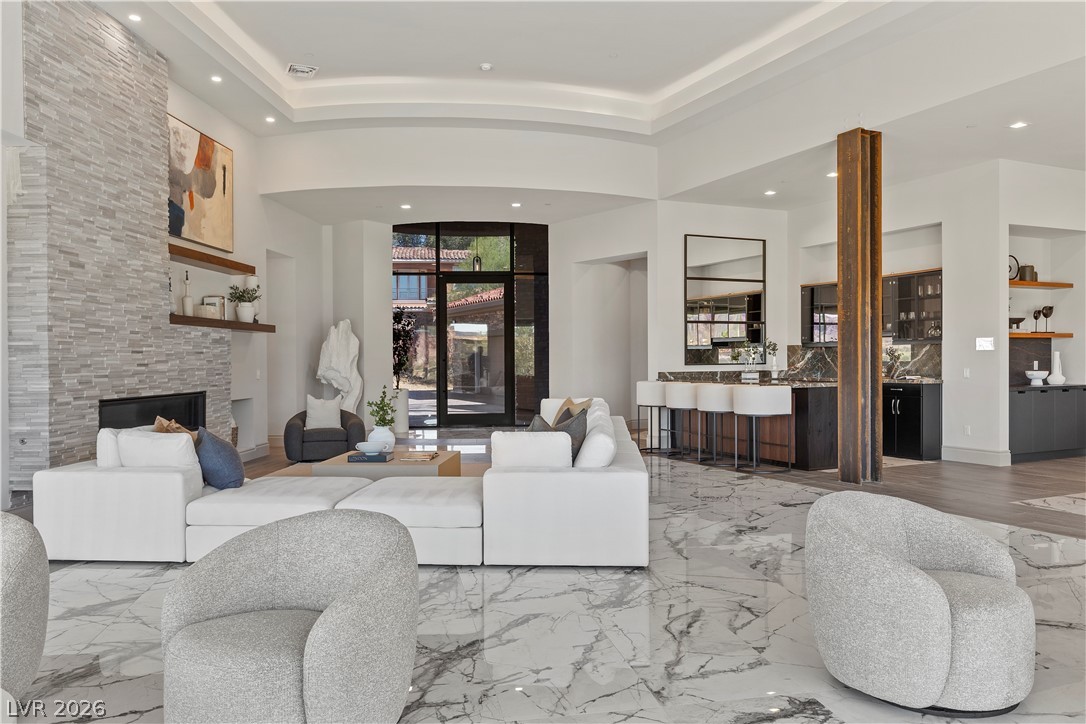 1 Costa Del Sol Court