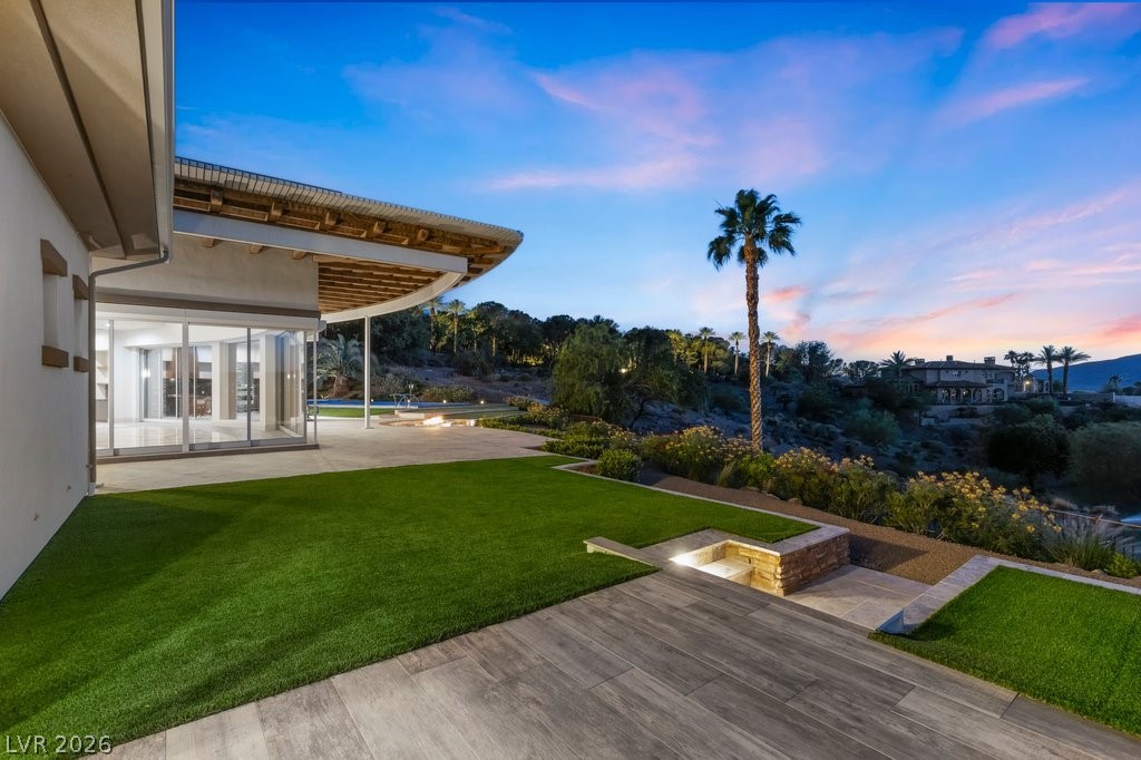 1 Costa Del Sol Court