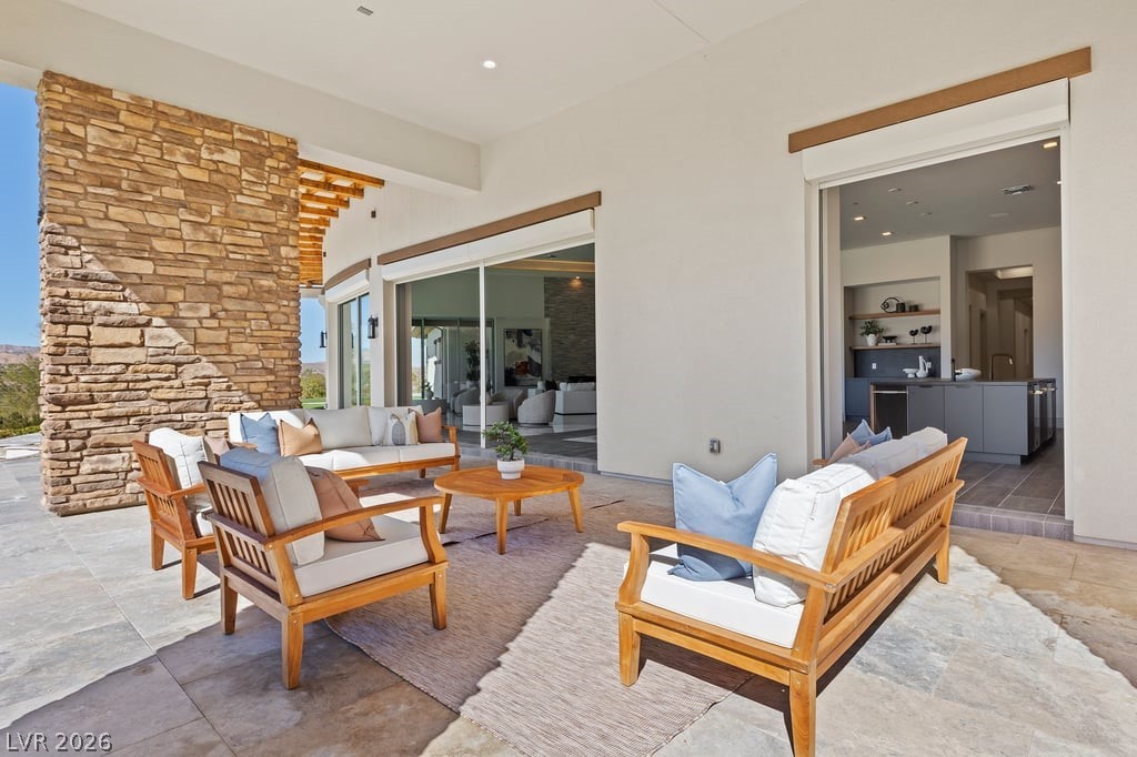 1 Costa Del Sol Court