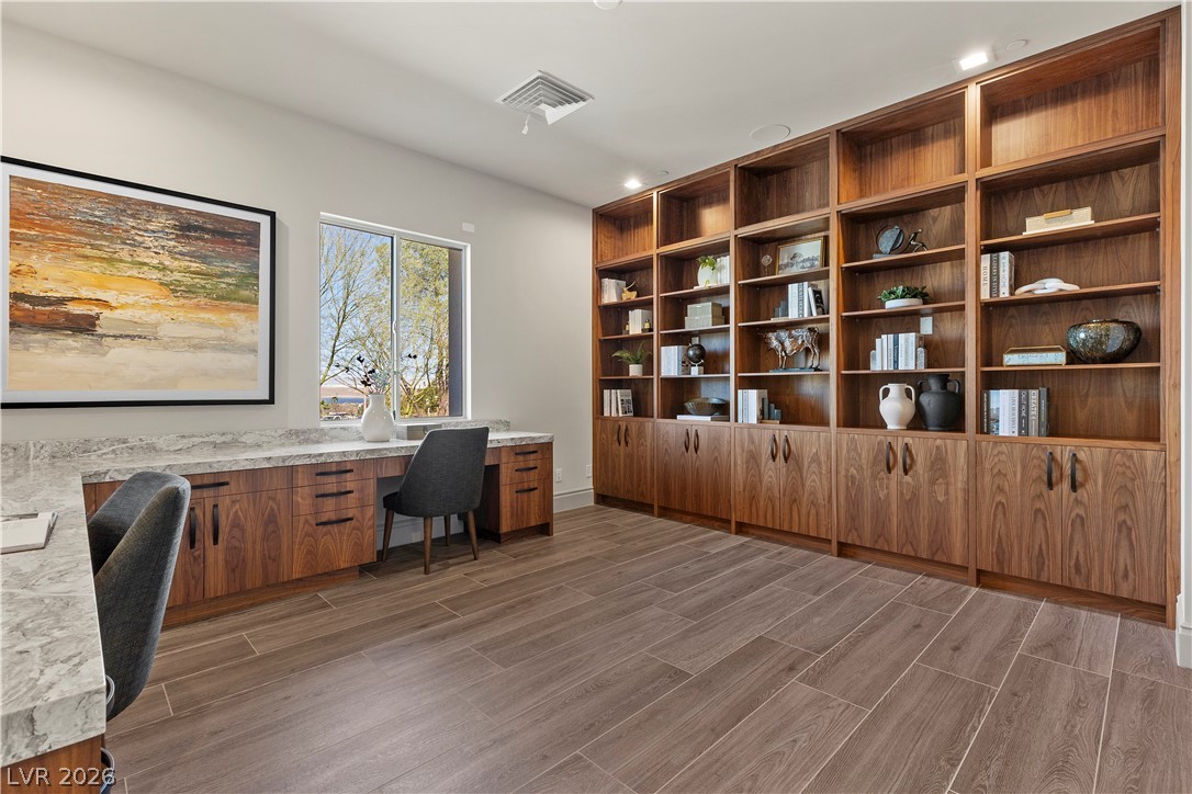 1 Costa Del Sol Court