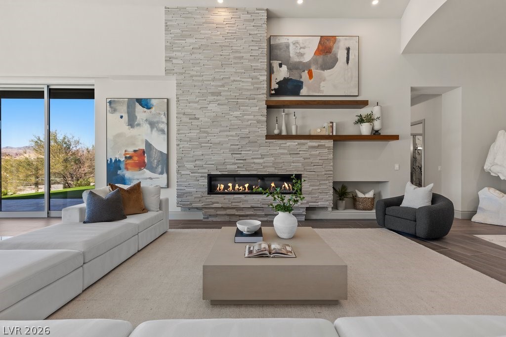 1 Costa Del Sol Court