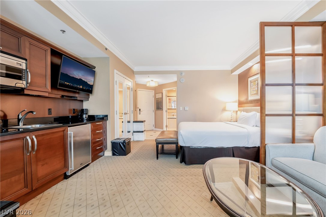 125 East Harmon Avenue 205