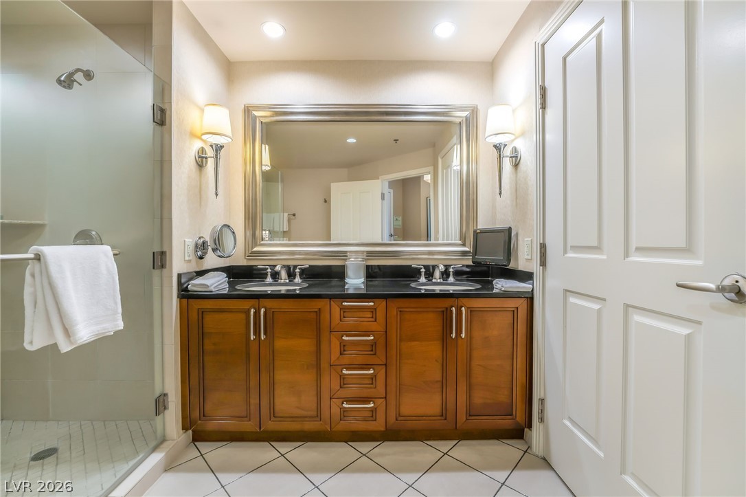 125 East Harmon Avenue 205