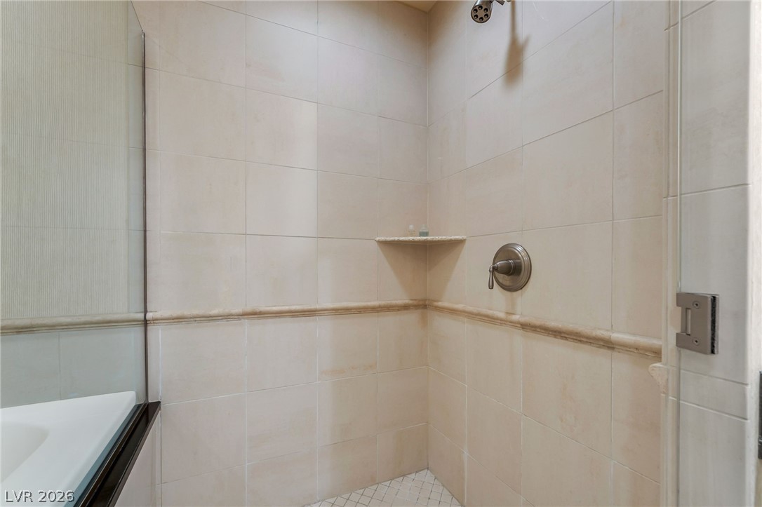 125 East Harmon Avenue 205