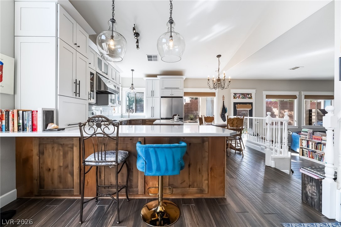 8943 Shale Valley Street