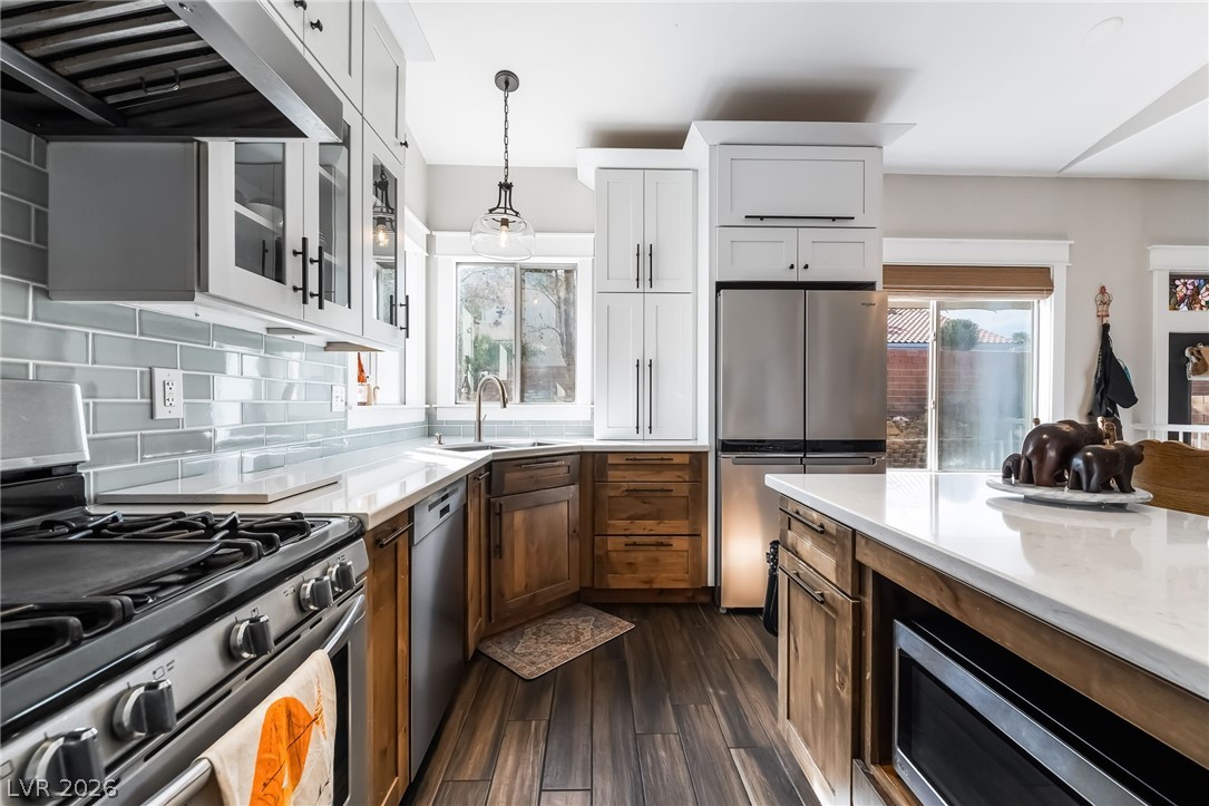 8943 Shale Valley Street