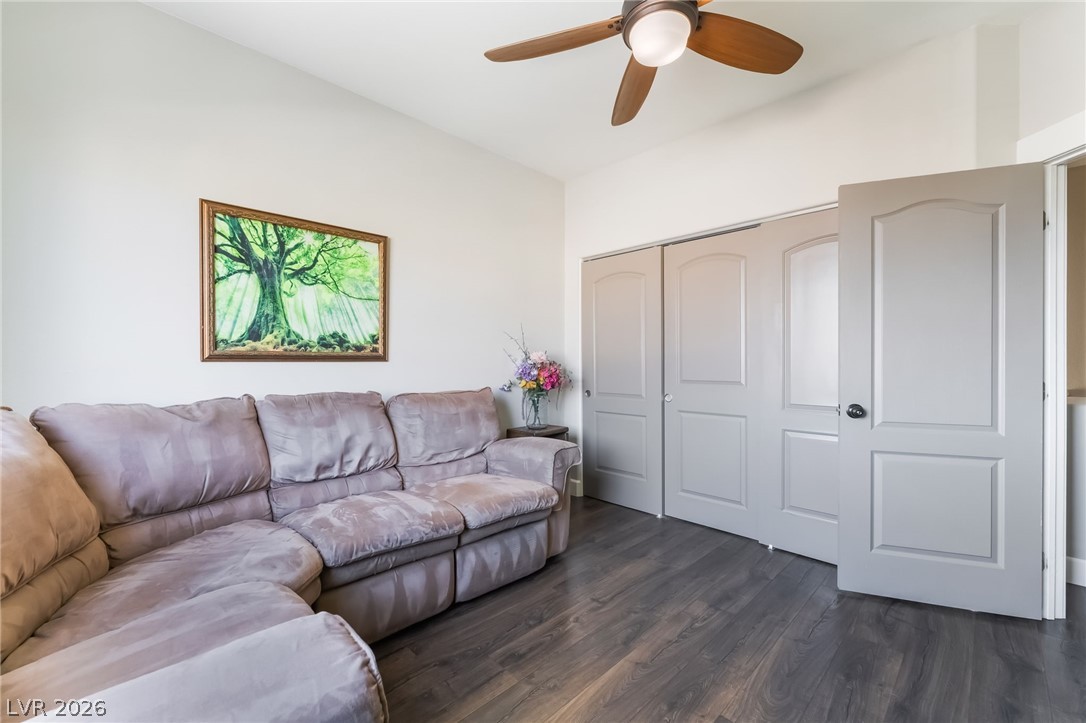 8943 Shale Valley Street