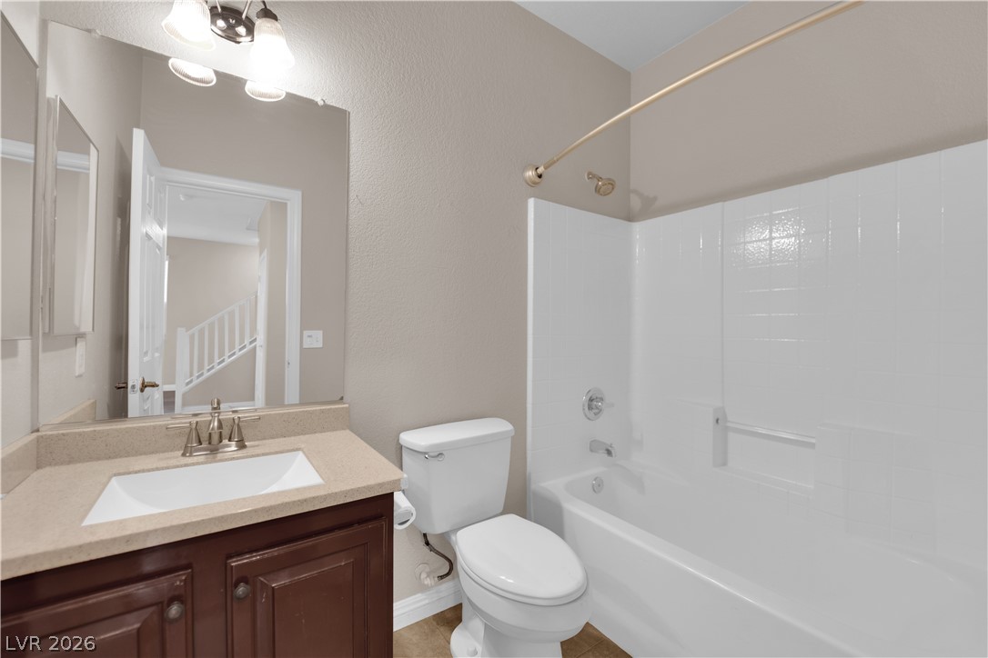 10592 Calico Pines Avenue