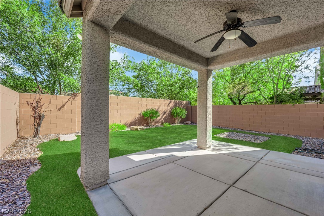 10592 Calico Pines Avenue