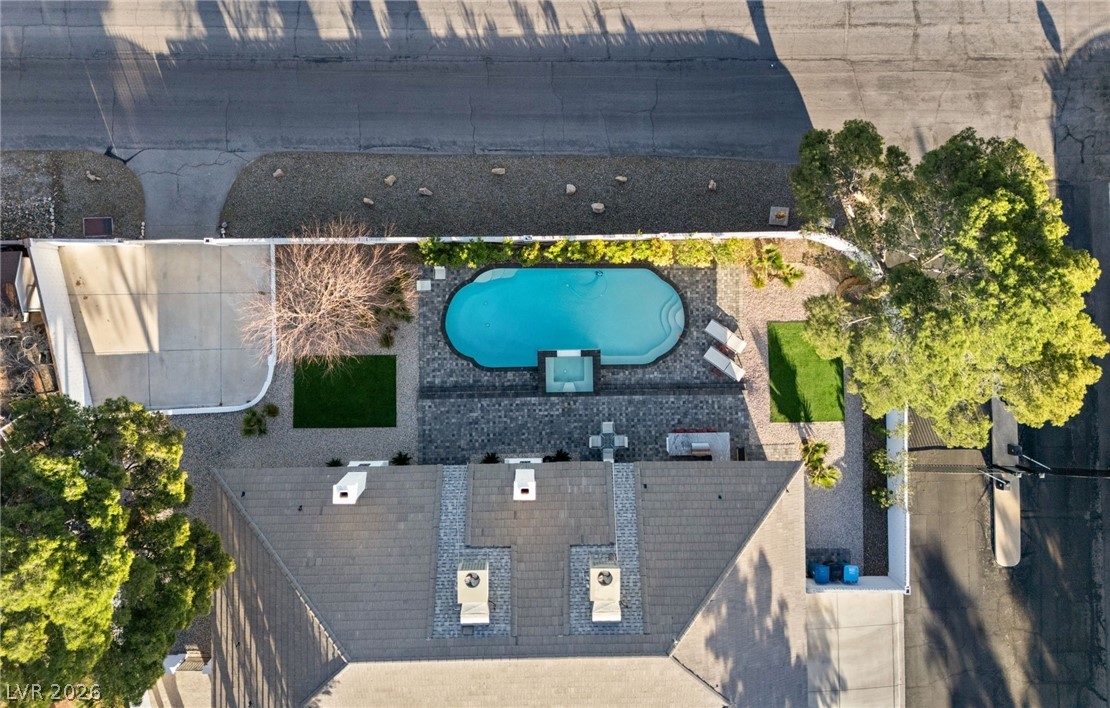 2713 South Miller Lane