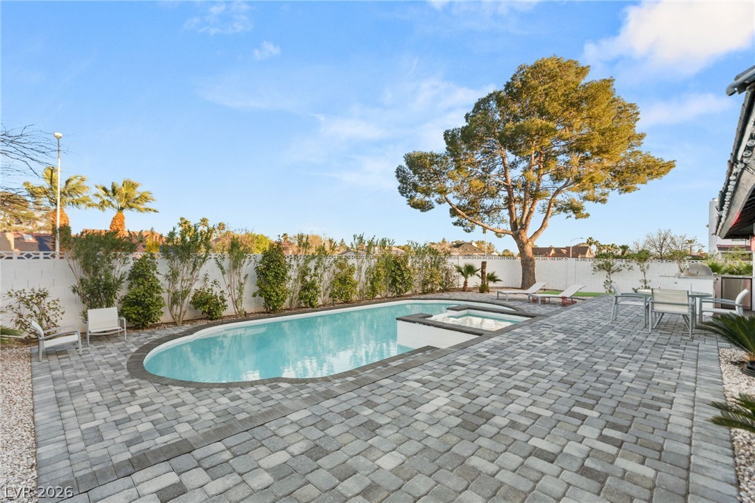 2713 South Miller Lane