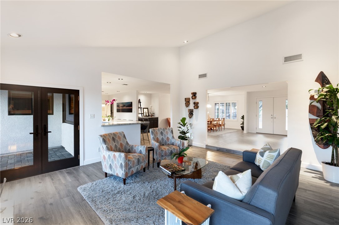 2713 South Miller Lane