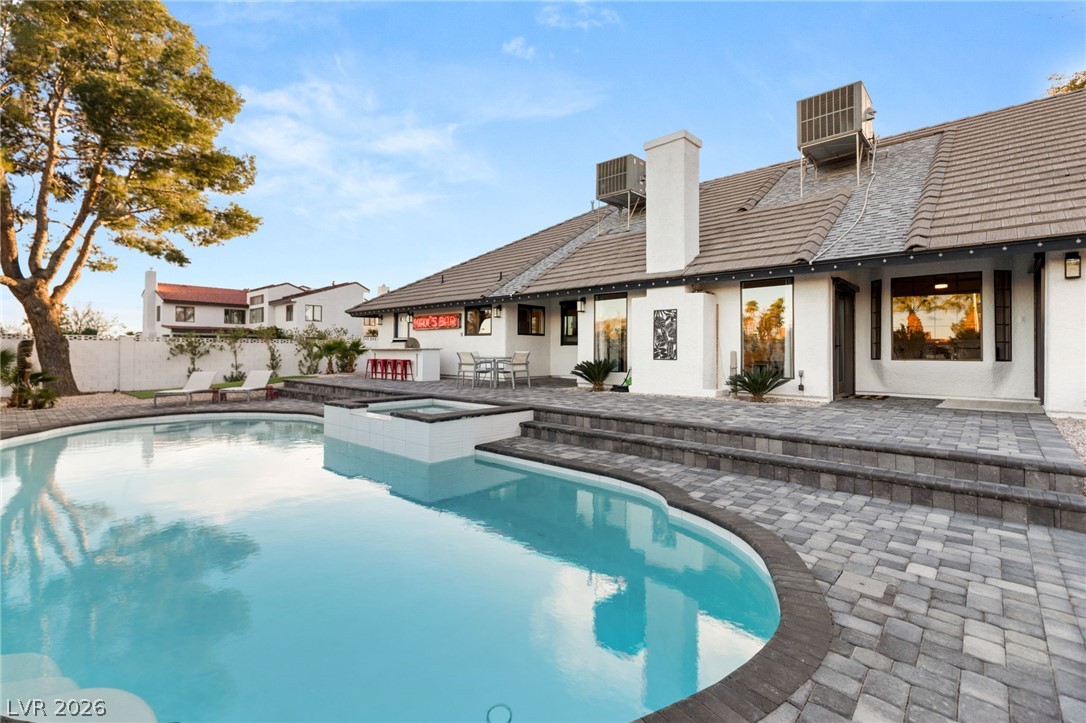 2713 South Miller Lane