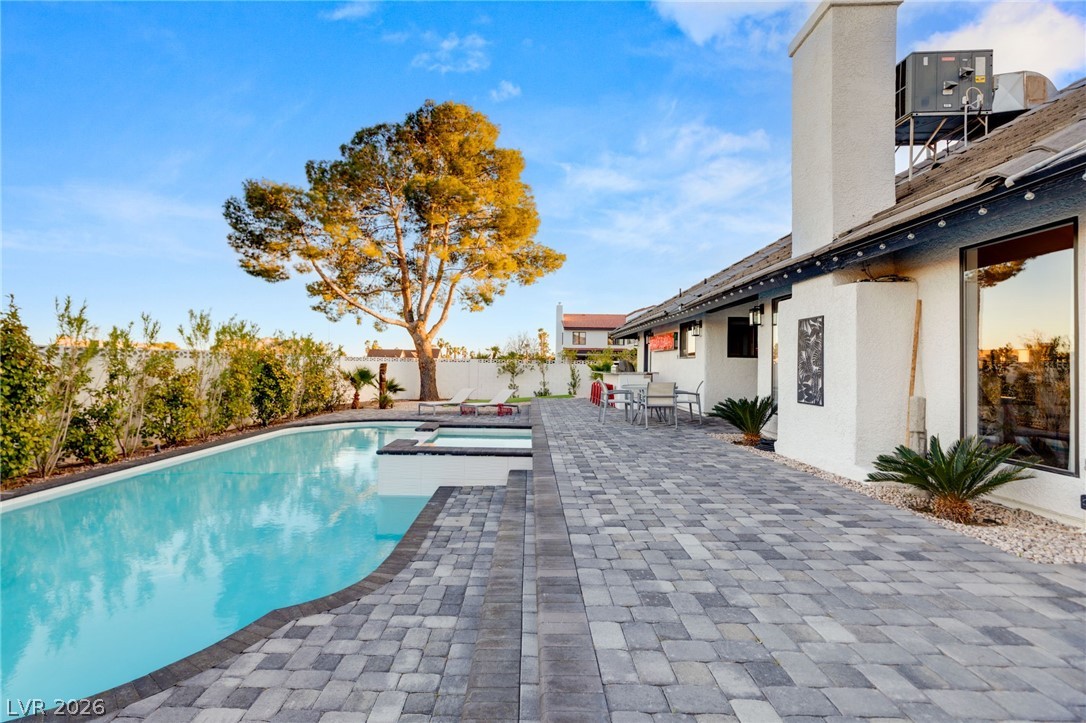 2713 South Miller Lane