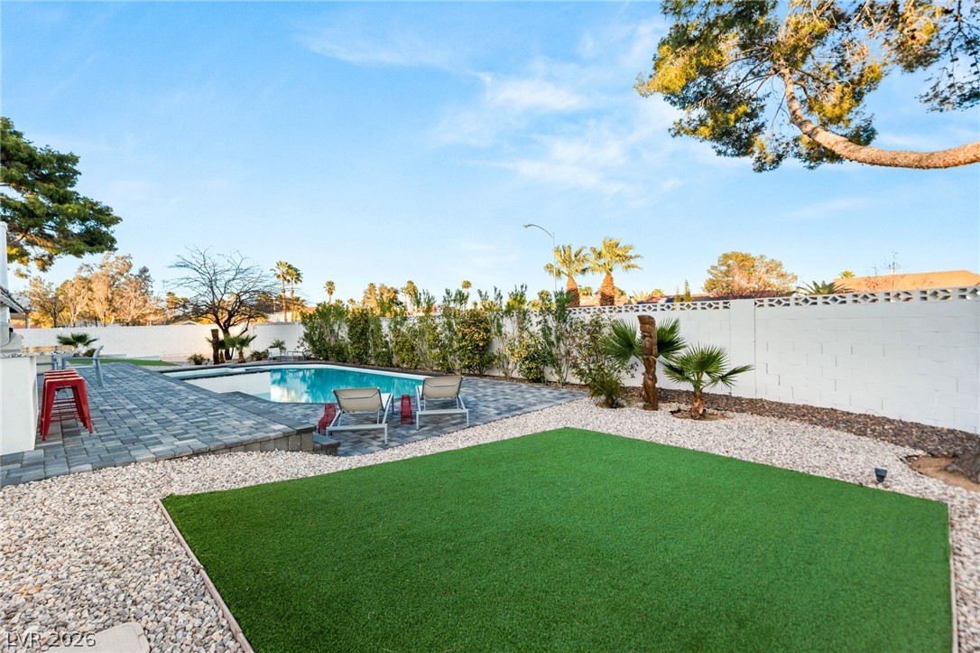 2713 South Miller Lane