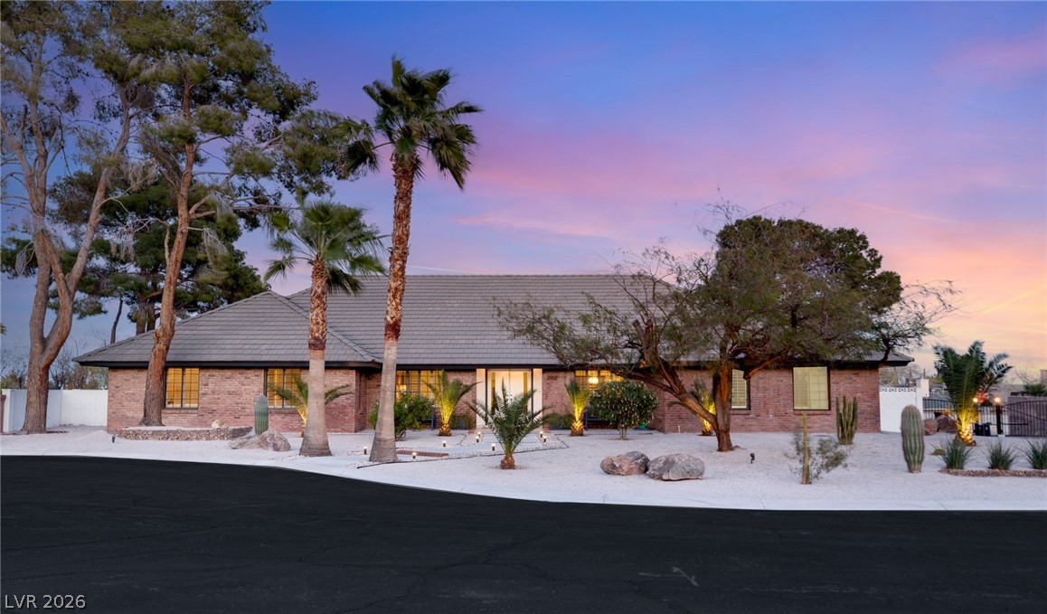 2713 South Miller Lane