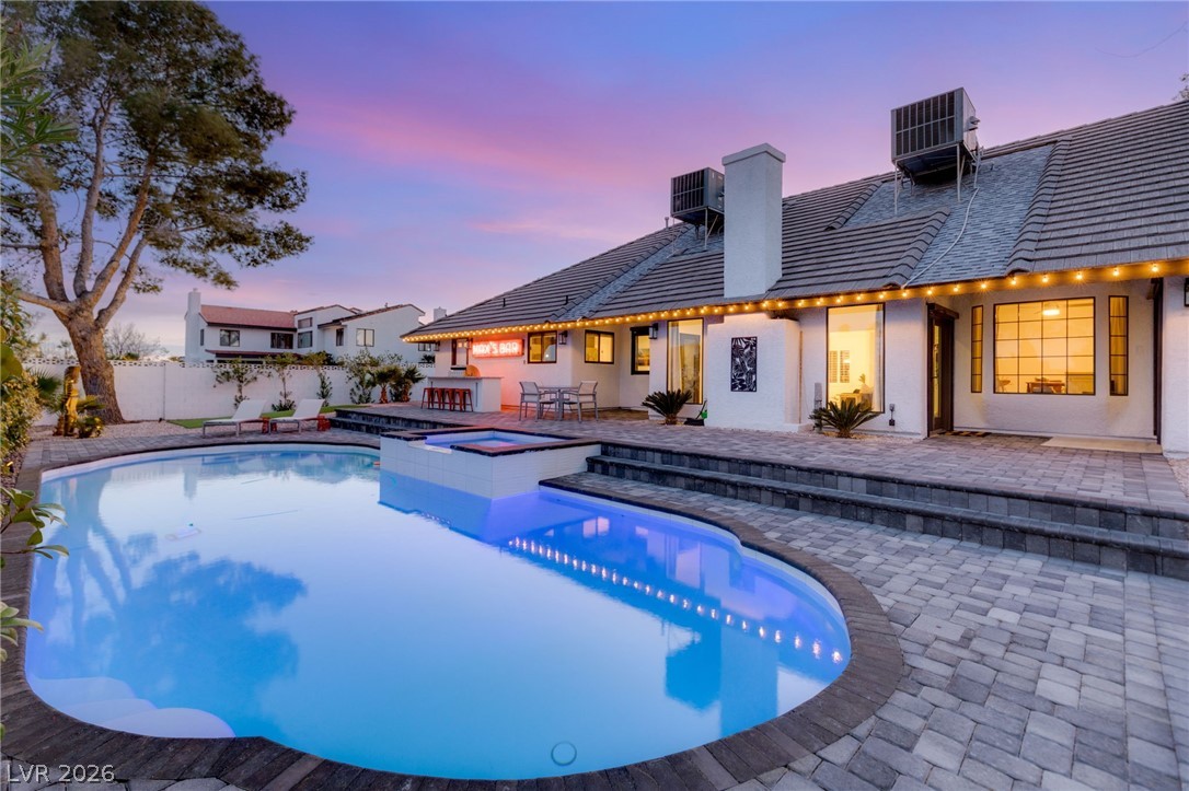 2713 South Miller Lane