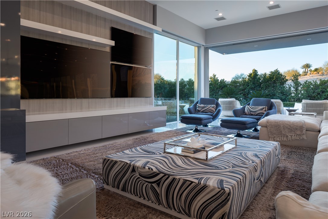 19 Flying Cloud Lane