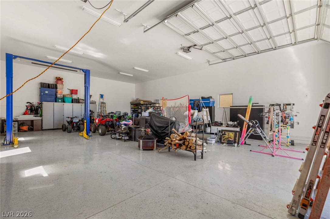 1035 Aviator Court