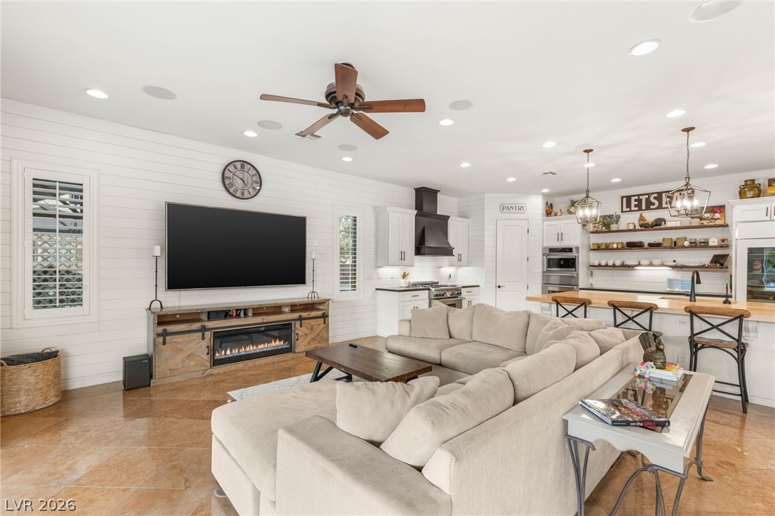 1035 Aviator Court