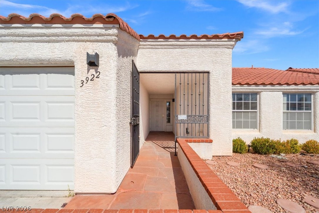 3922 Cutting Horse Avenue