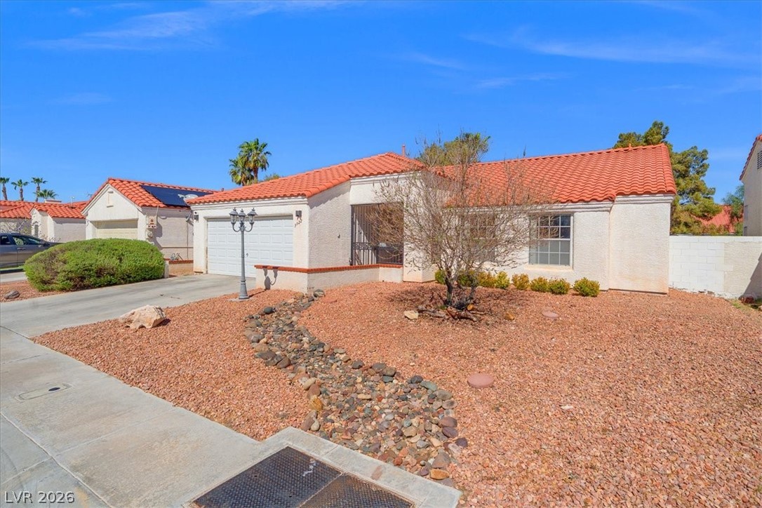 3922 Cutting Horse Avenue