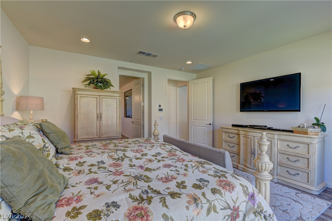 4565 Amazing View Street