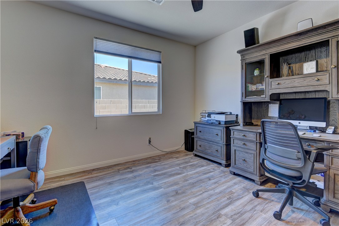 4565 Amazing View Street