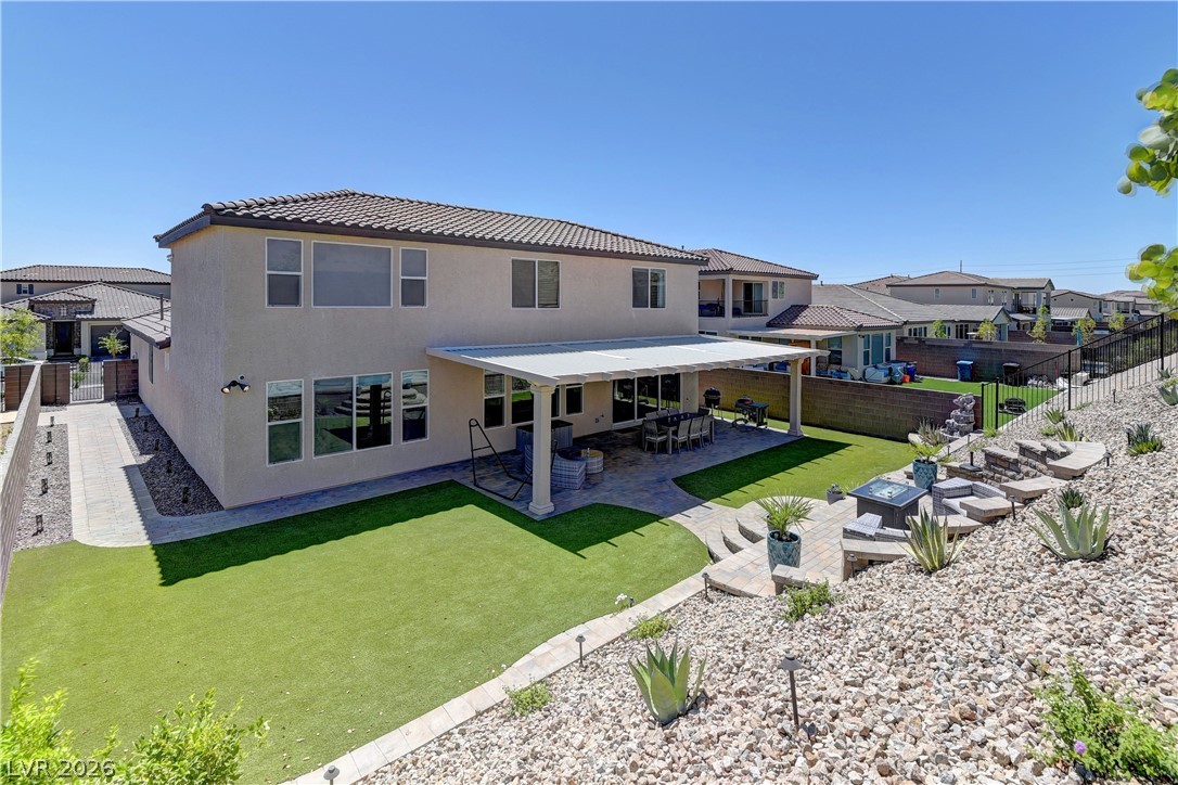 4565 Amazing View Street