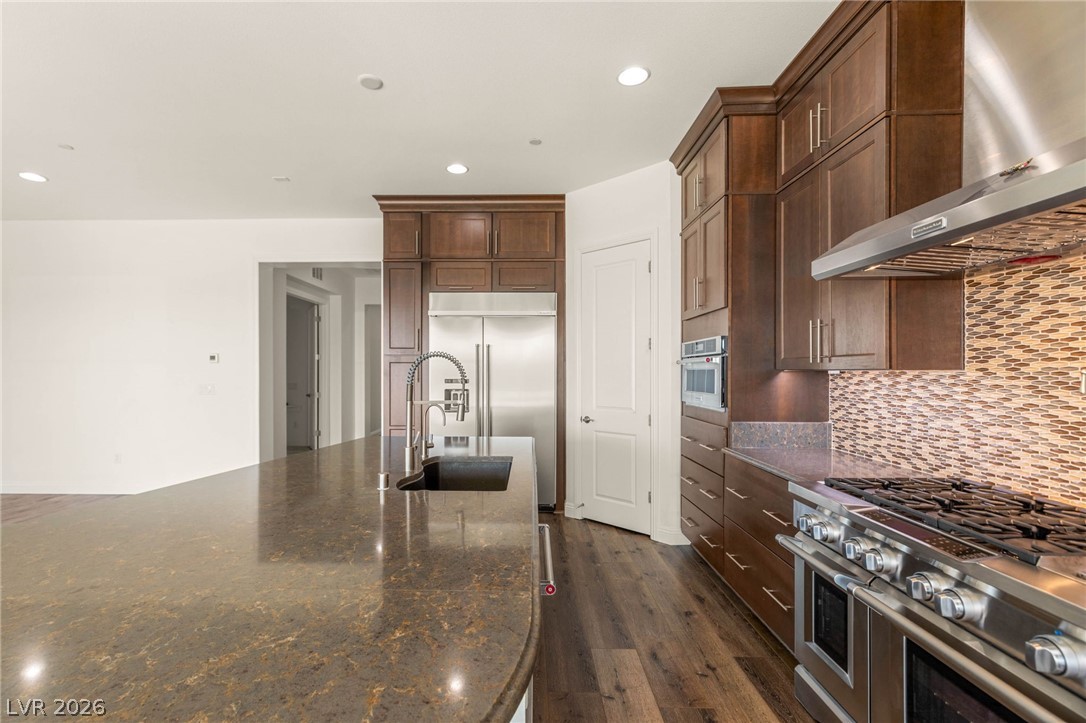 2069 Alto Vista Drive