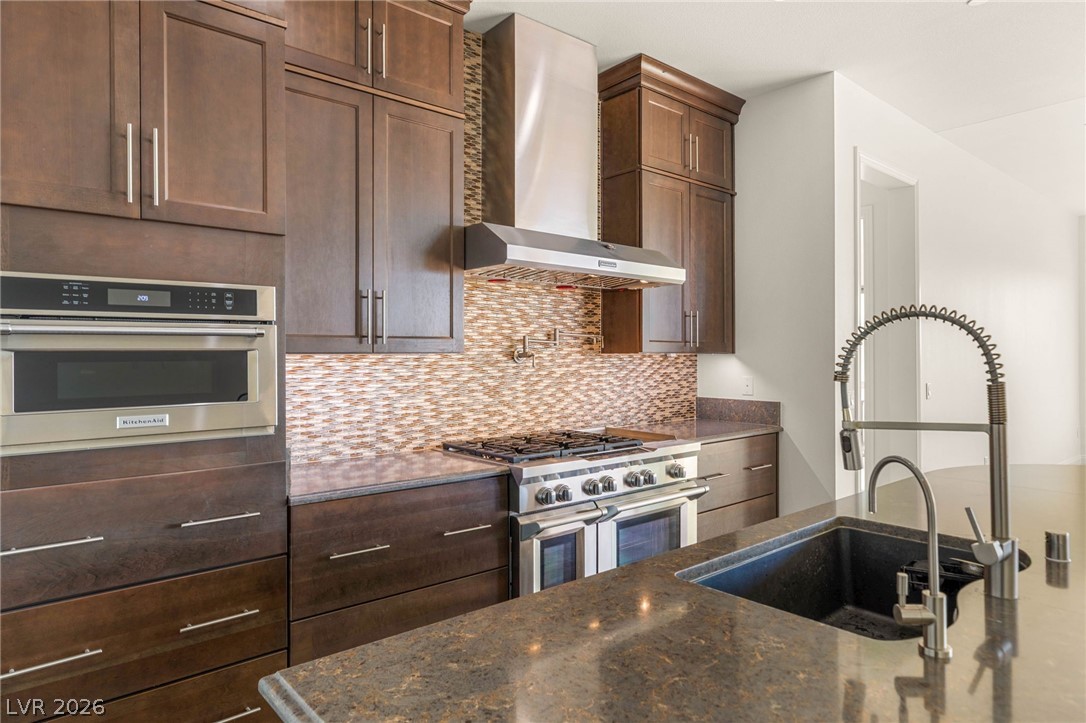 2069 Alto Vista Drive