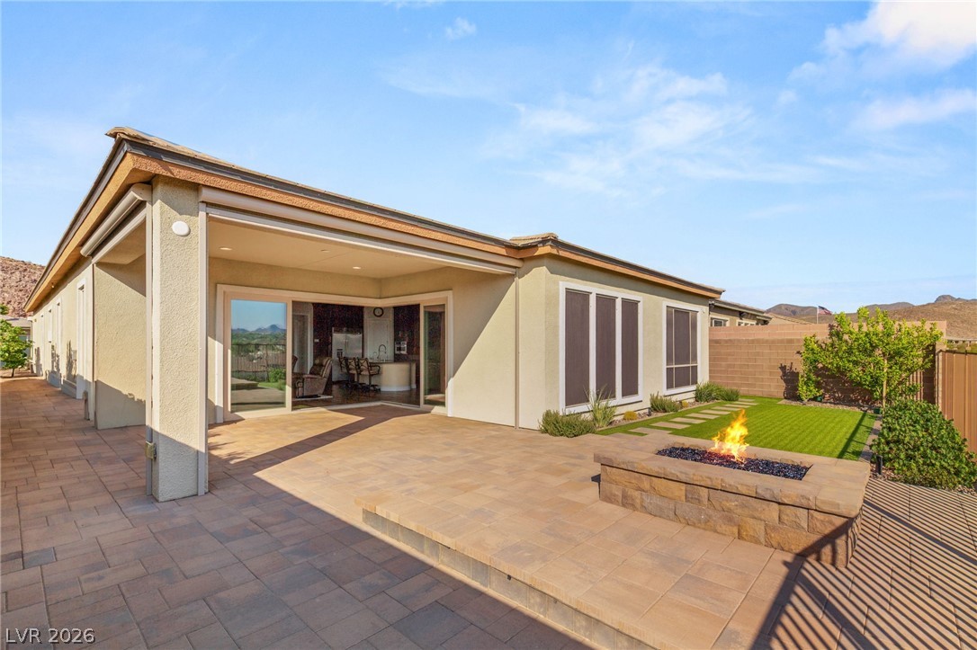 2069 Alto Vista Drive