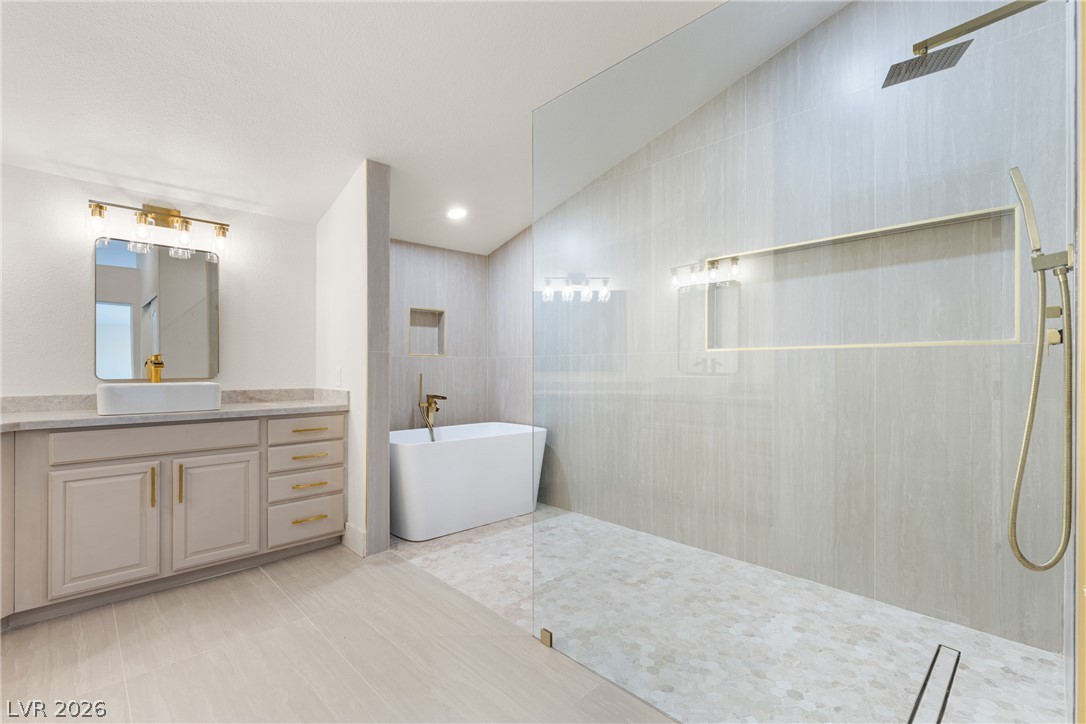 1700 Double Arrow Place